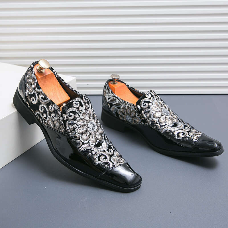 Large size new casual fashionable youth trend pointed toe shoes, business formal leather shoes
