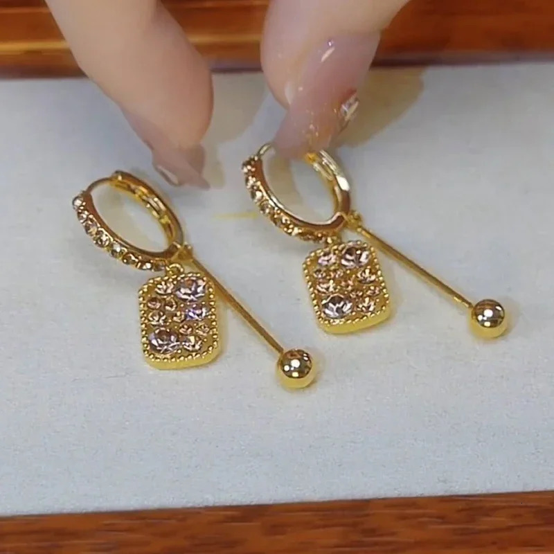 Fashionable Unique Brown Zircon Square Pendant Earrings for Women Exquisite Temperamental Ladies Party Premium Jewelry Gift 251131