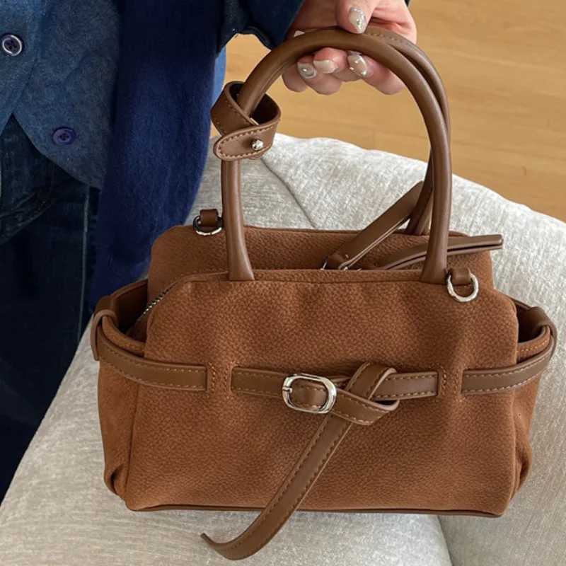 Womens Bag Retro Belt Buckle Design Handbag Large Capacity Shoulder Bag Niche Quality Commuter Woman Tote Bag Casual Shopper Z251104