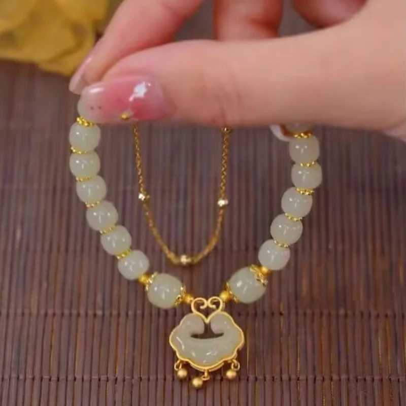 Lucky Jade Antique Bells Pendant Beaded Chinese Style Auspicious Clouds Double Layer Women Fashion Jewelry C251105