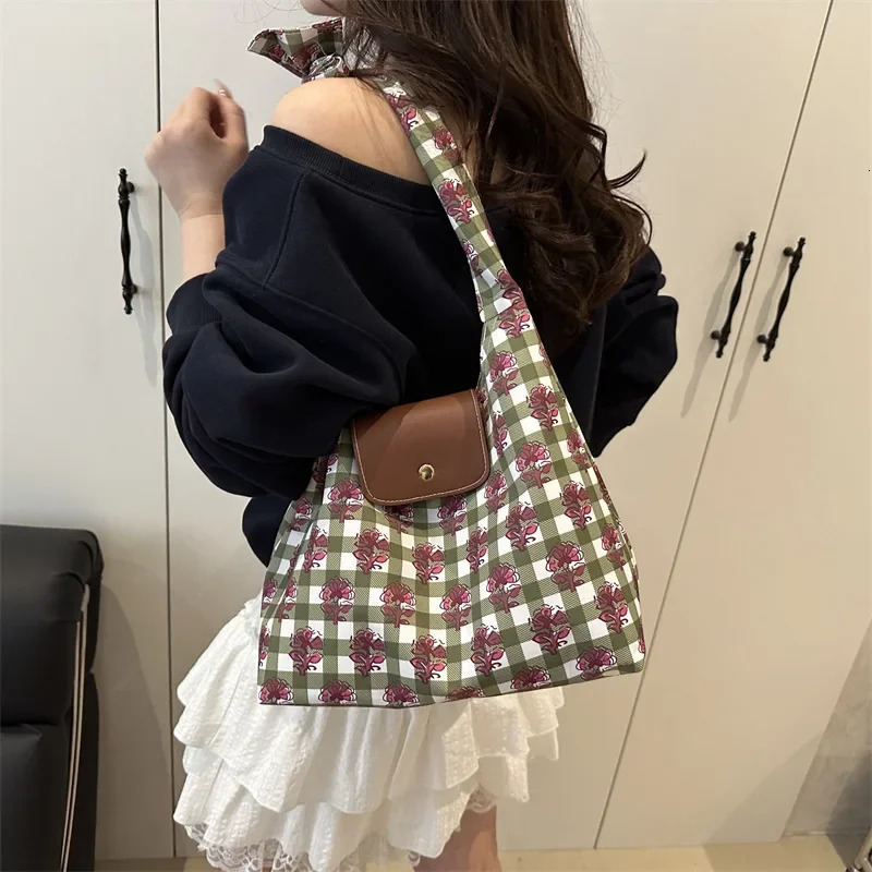 High Aesthetic Canvas Tote Bag Women Large Capacity Shoulder Bag Fashionable Lazy Style Trendy Ladies Handbag 251104