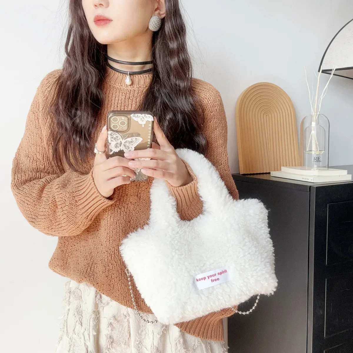 Casual Soft Plush Womens Handbags Tote Purse Simple Furry Ladies Bucket Crossbody Bags Faux Lamb Wool Female Shoulder Bag 251104