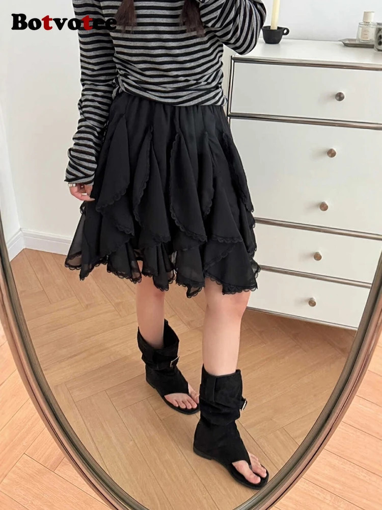 Botvotee Irregular Lace Mini Sexy Skirts for Women 2025 Fashion Streetwear High Waisted Elastic Band Y2k Short Skirt 250402