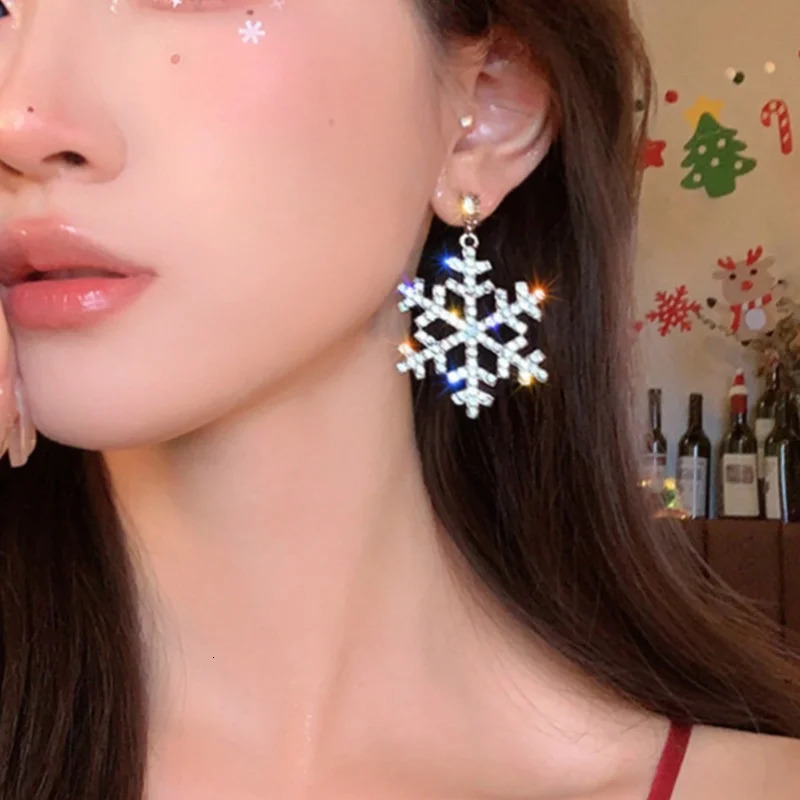 Fashion Exaggerated Sparkling Zircon Snowflake Earrings For Women Winter Party Earrings Jewelry Gift 251131
