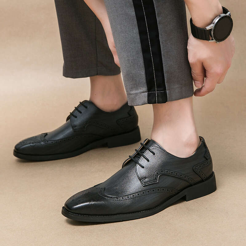 Large in size 46, British patchwork block carved leather shoes, 2023 Spring and Autumn new business casual wedding shoes