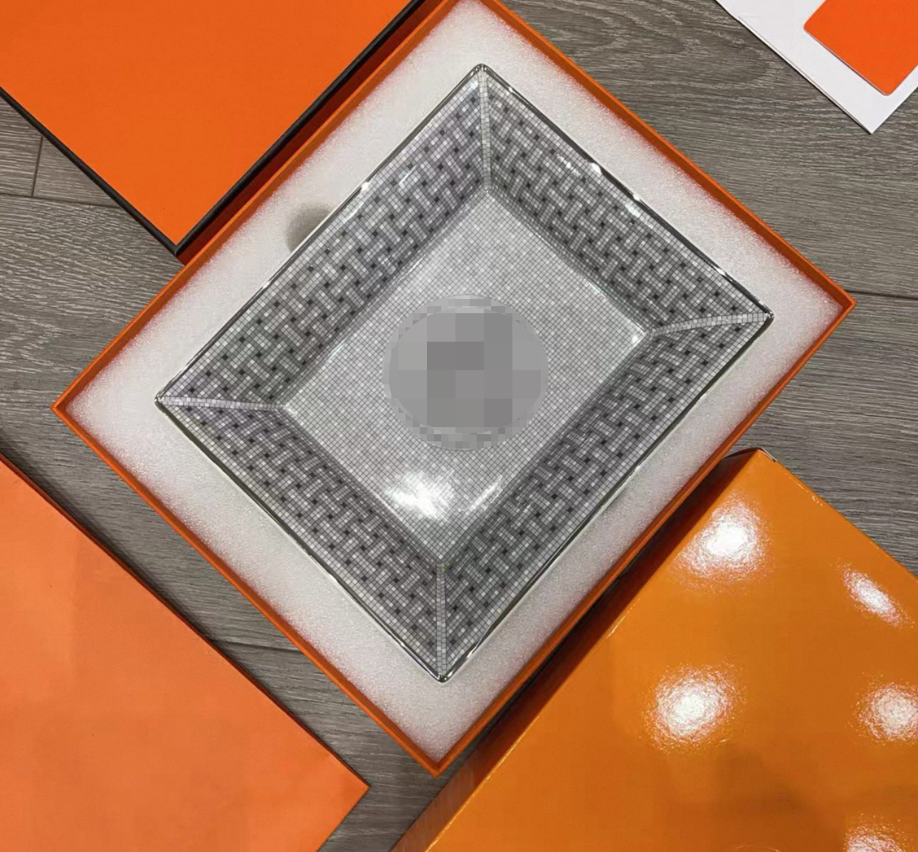 Elegant American-Style Ceramic Jewelry Tray, Timeless Design with Premium Quality, Perfect for Storing Rings, Earrings, and Small Accessories in Style