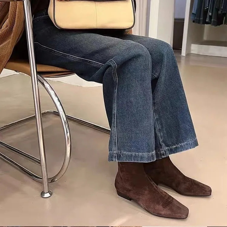 Winter Short Plush Women Ankle Boots Fashion Square Toe Short Booties Ladies Elegant Low Heels Largas Booties 251104