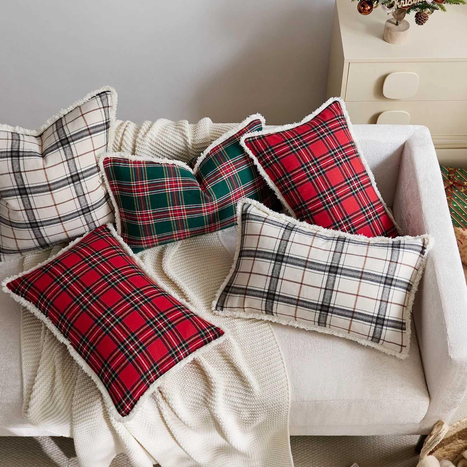 Christmas Tartan Plaid Cushion Cover Brushed Soft Red Green Ivory Decoration Pillow Cover Living Room Bedroom 45x45cm 50x50cm Y251105