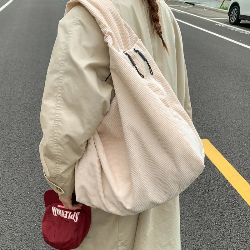 Womens Bag Corduroy Fashion Tote Bag Woman Large Capacity Handbag Women Shopping Armpit Shoulder Handbag Solid Color Retro Bag 251104