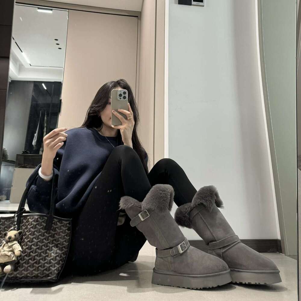 Edition Cowhide Snow Women Vintage 2025 Designer Shoe New Over-the-Knee Long Riding Boots