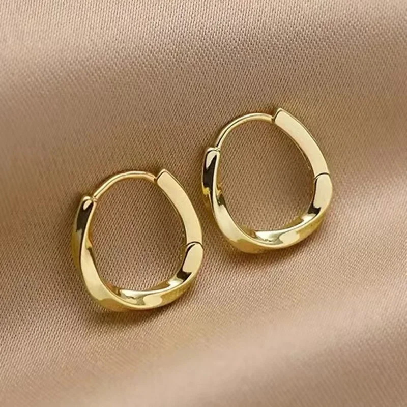 Korean Trendy Highquality Twisted Hoop Ear Rings for Women Charm Gold Color er Piercing Earrings Jewelry Gift 251131