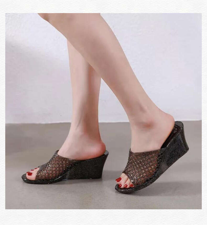 New high heels, cool slippers, bathroom internet famous shoes, women's small size, plastic outer wear, summer odor, crystal wedge heel, anti slip