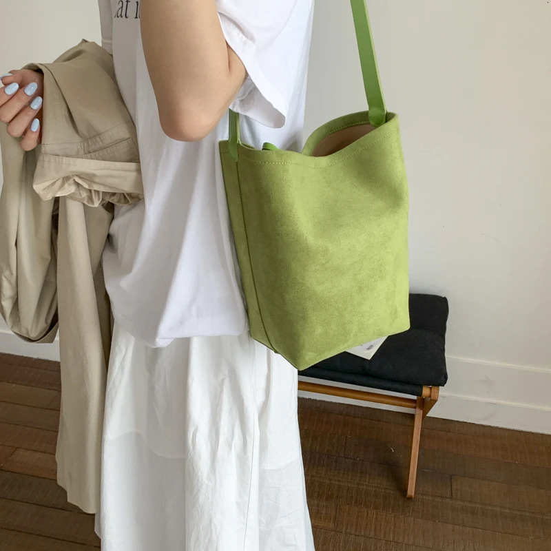 Microfiber Large Capacity Bucket Solid Color Sewing High Quality Fashion Bags for Women Versatile Commuting Shoulder Bags 251104