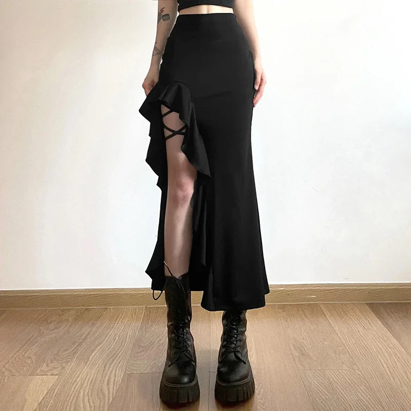 Gothic black high waisted body mid skirt EGirl punk ruffle splicing ALine skiing Y2K fashionable womens clothing 250324
