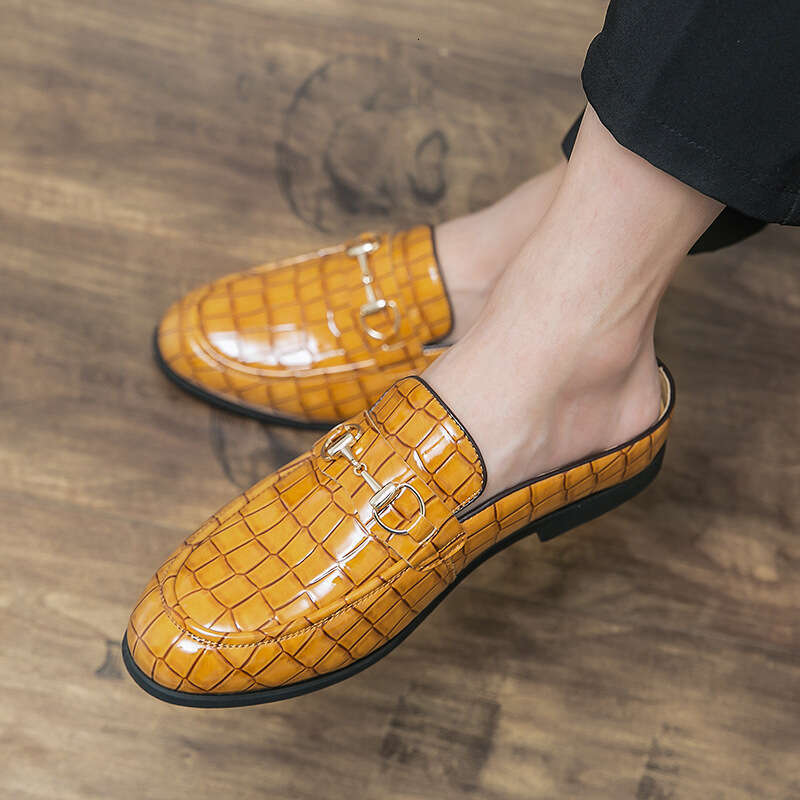 2023 Summer New Baotou Men's 38-47 Large Horsehead Buckle Lazy Half Slippers
