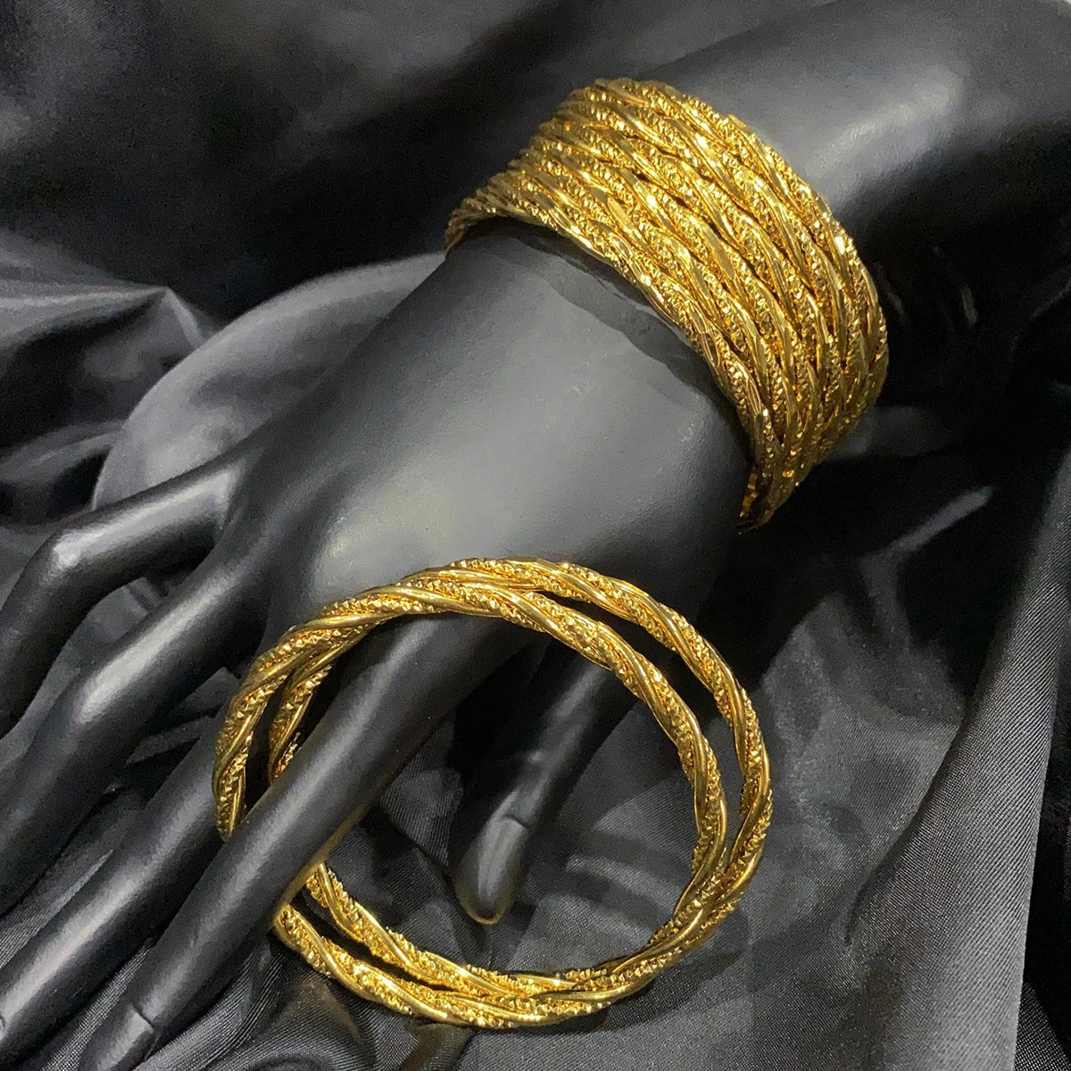 Dubai 24K Gold Color Warped Bangle For Women African Jewellery Bracelets Brazilian Indian Wedding Bracelets Gifts 62mm 251031