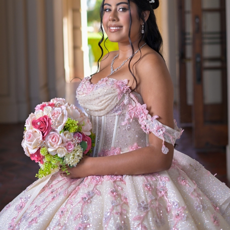 Beige Shiny Quinceanera Dresses Off The Shoulder Applique Lace Beads Tull Party Birthday Sweet 16 Dress Vestidos 15 Anos