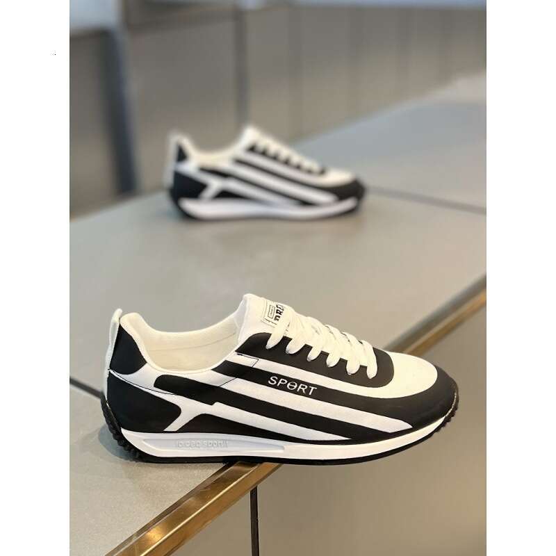 TikTok Autumn Men's 2025 New Low-top Mesh Korean Style Casual Comfortable Lightweight Fashionable Forrest Gump Shoes