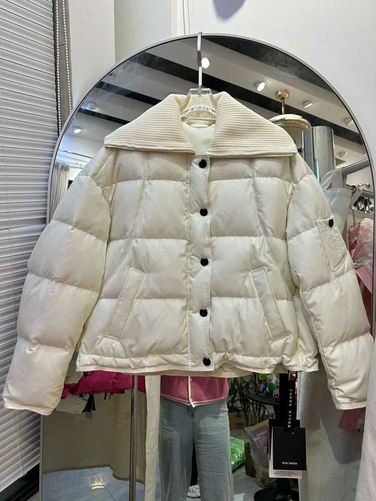 Winter Large Lapel Short Warm Down Jacket Female Solid Pocket Cotton Jacket Women White Duck Down Thicken Zipper Parker OutwearsT251105