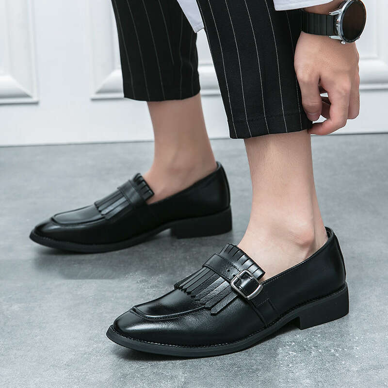 Large tassel casual leather sizes 38-46, hairstylist, lazy person wearing business dress, wedding shoes, men
