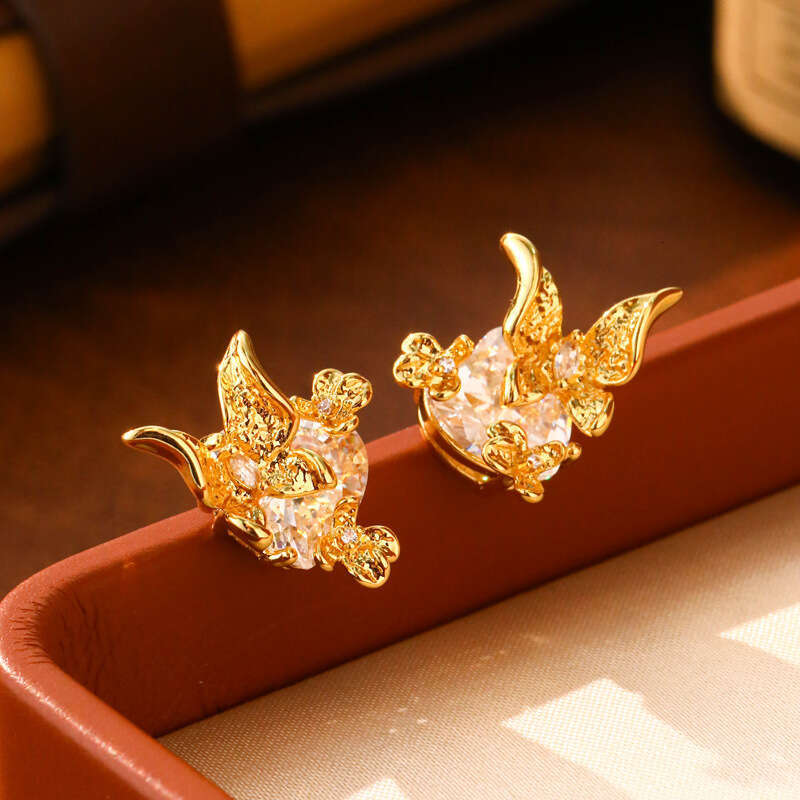 French Style Heart Zircon Butterfly Earrings for Women, High-End Luxury Fashion Exquisite Stud Earrings, Versatile Elegant Silver Needle Ear Jewelry