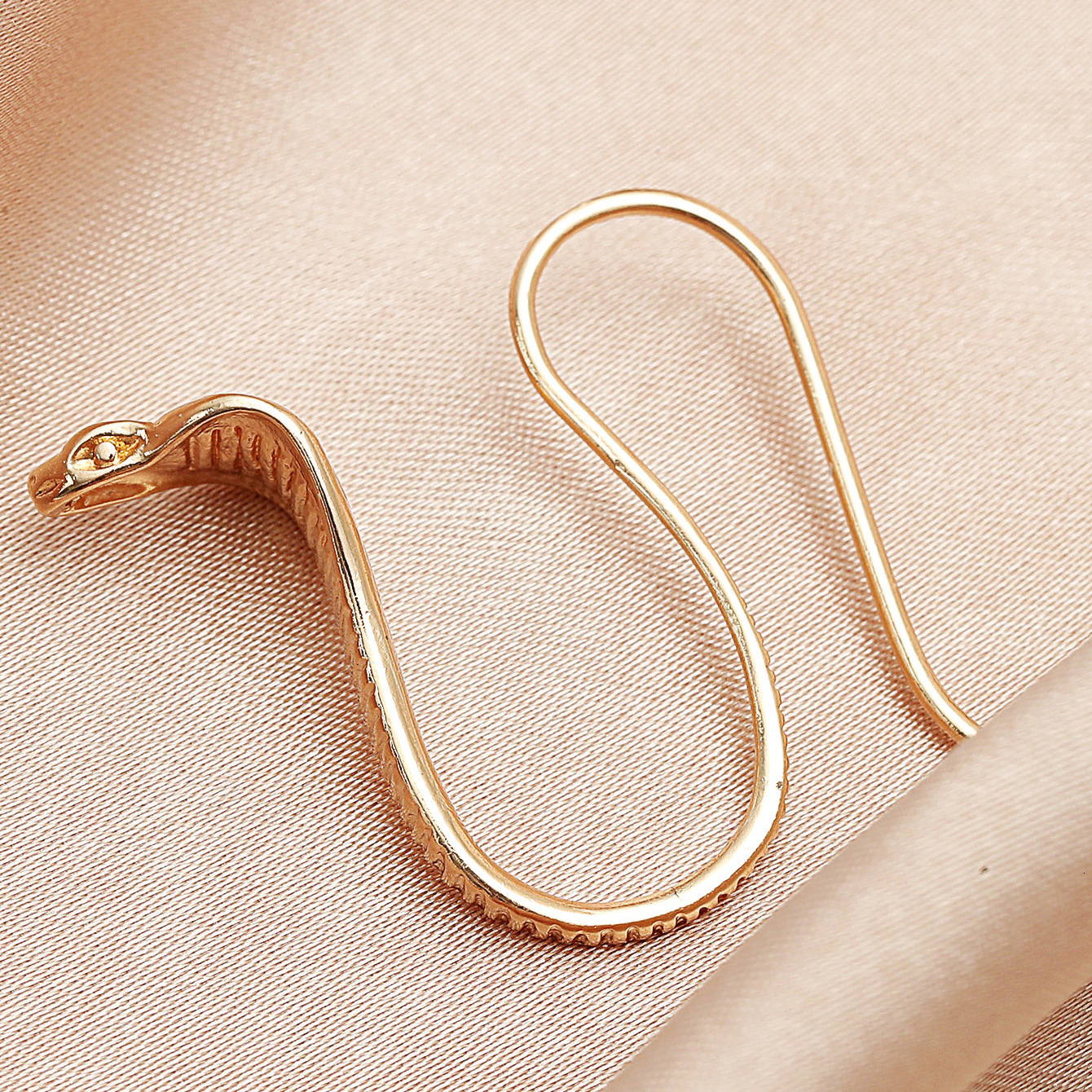 Creative Snake-Shaped Exaggerated Metal Copper-Plated Single Fashionable Personality Animal Earrings
