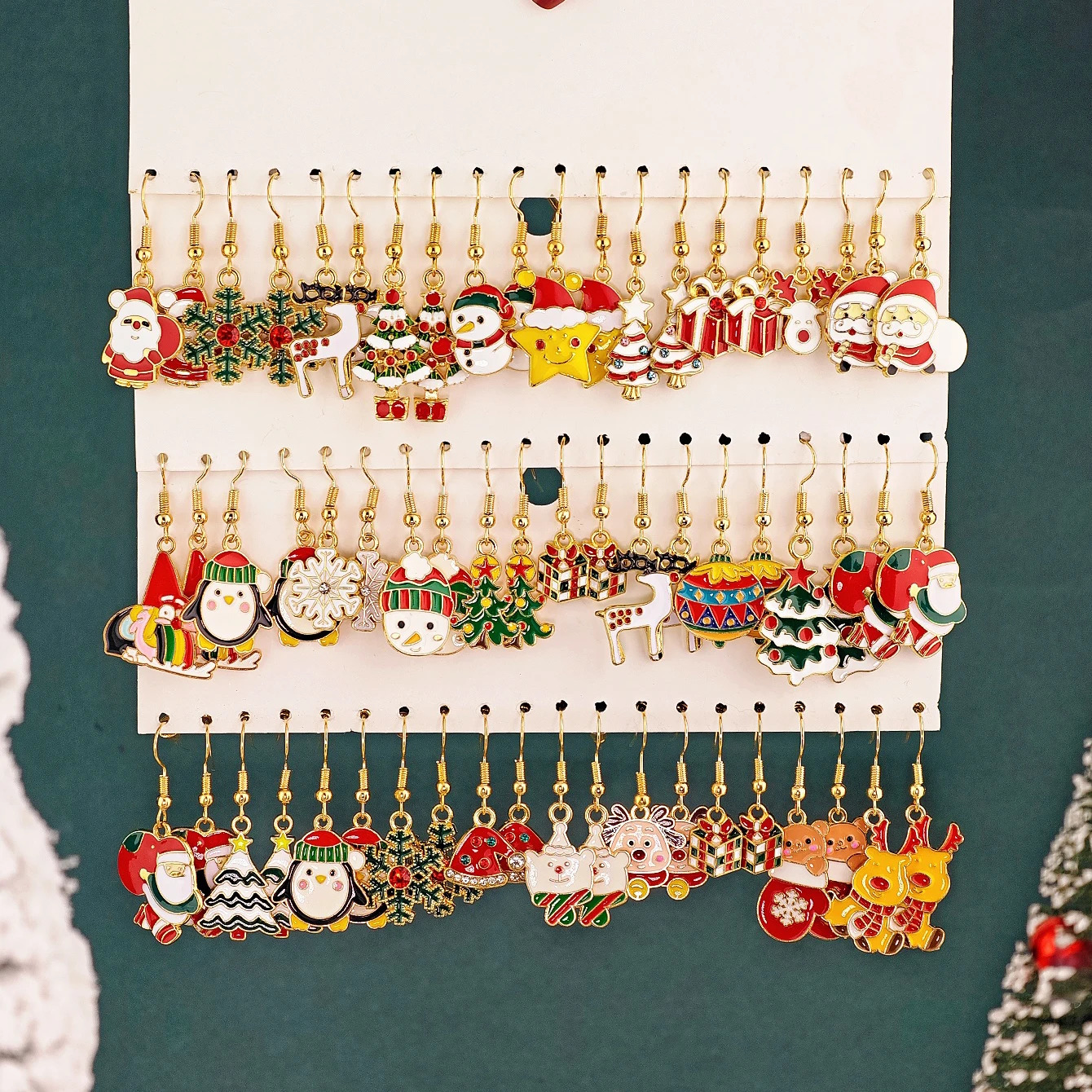 20pcs60pcs CrossBorder Fun Cute Metal Enamel Earrings Santa Xmas Tree Snowflake Star Reindeer Christmas Gift Set 251104