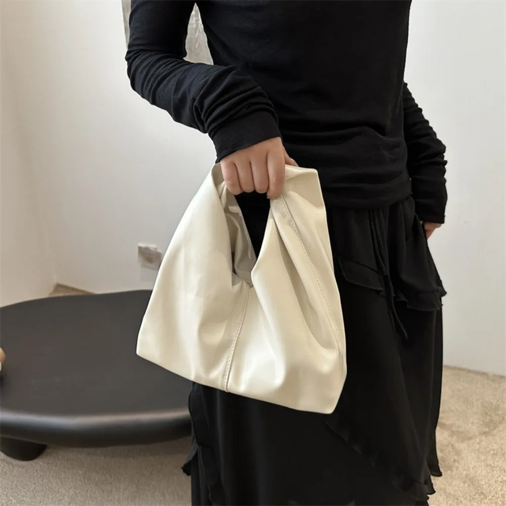 PU leather handbag womens niche homeless bag womens handbag simple pleated fashionable clutch bag 250402