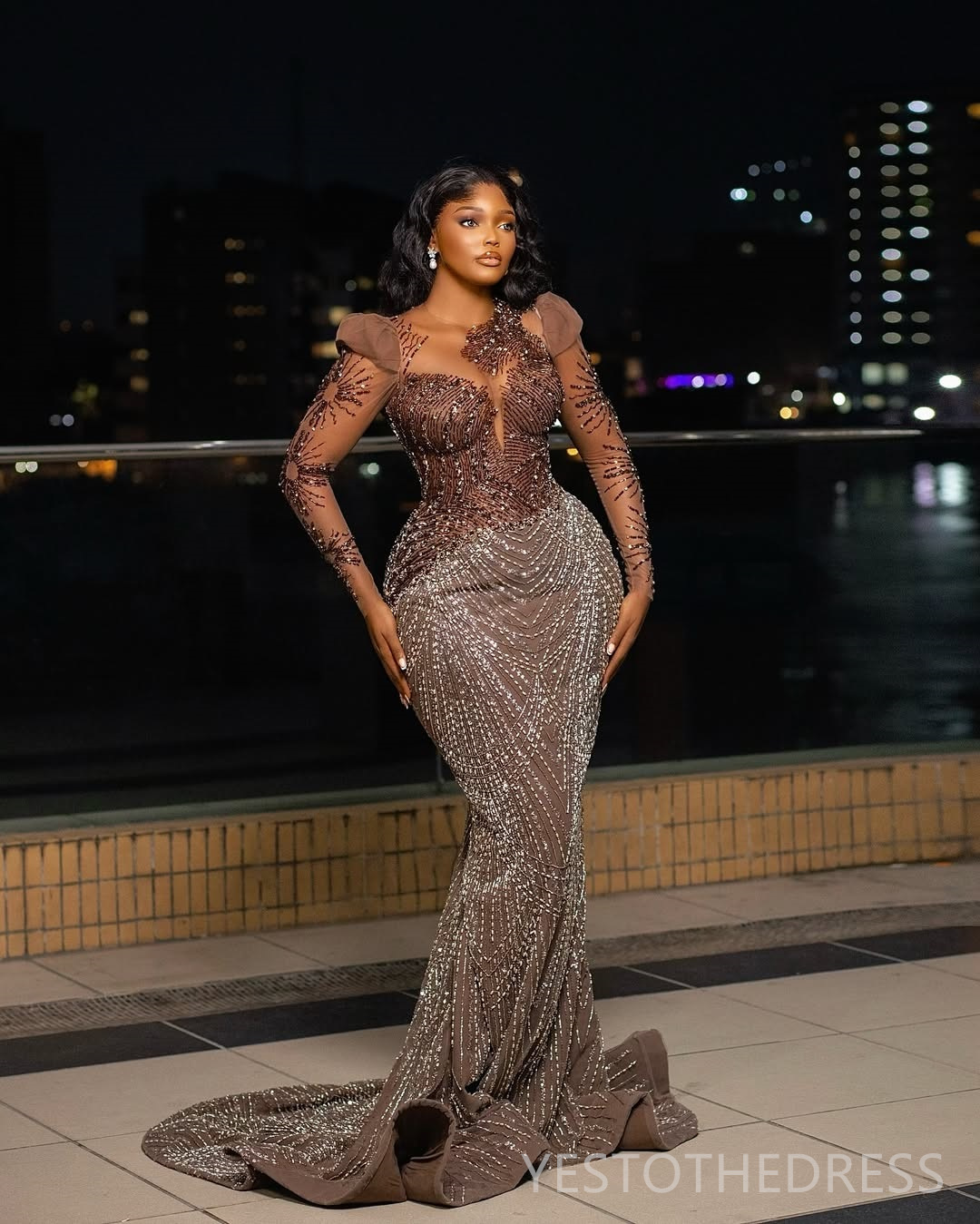 2025 Plus Size Brown Prom Dress Mermaid Prom Dresses Evening Formal Gowns Long Sleeves Sheer Neck Beaded Lace For Black Women Birthday Second Receptio