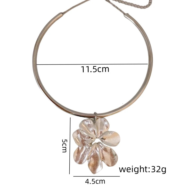 Exaggerated Big Metal Flower Pendant Choker Necklace for Women Wedding Female Collar Accessories Jewelry Gifts 251031