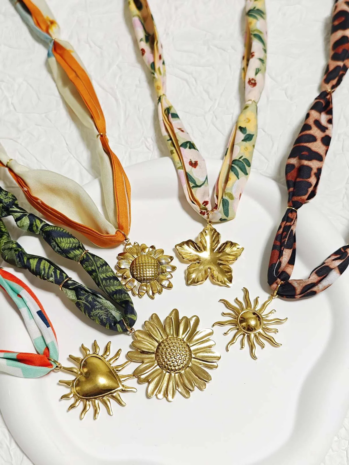 Trendy Scarf Necklace Starfish Seashell Sun Charm Pendant Stainless Steel 18K Gold Plated Waterproof Women Jewelry Gifts 251031