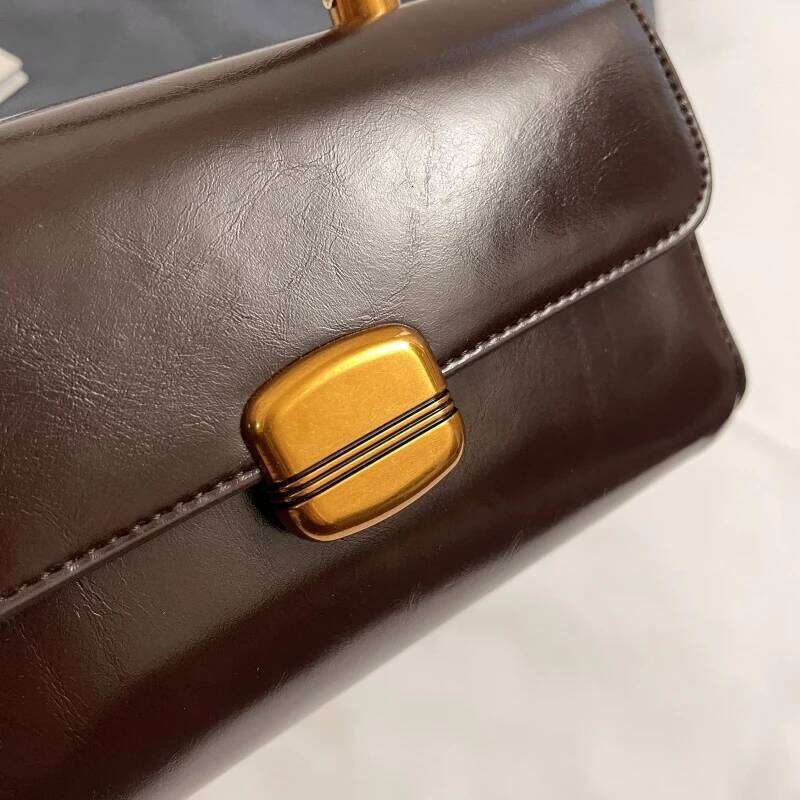 Vintage Fashion Top-Handle Bags For Women Flap Shape Shoulder Crossbody Bag With Pendant Winter New Designer Handbag