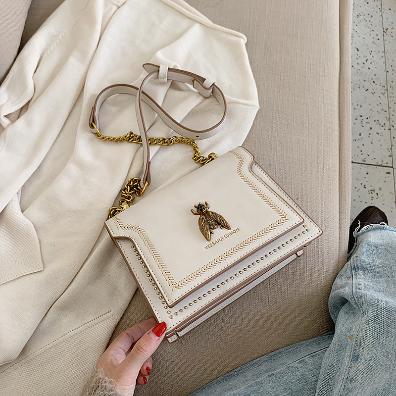 Foreign Trade Crossbody for Women 2025 Fashion Commuter New Chain Versatile Retro Bee Single Shoulder Handbag Small Square Bag