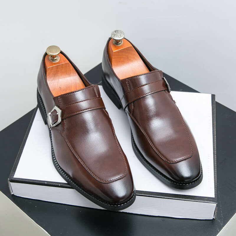 Large men's new casual fashionable foot covers, business formal leather shoes, trendy loafers