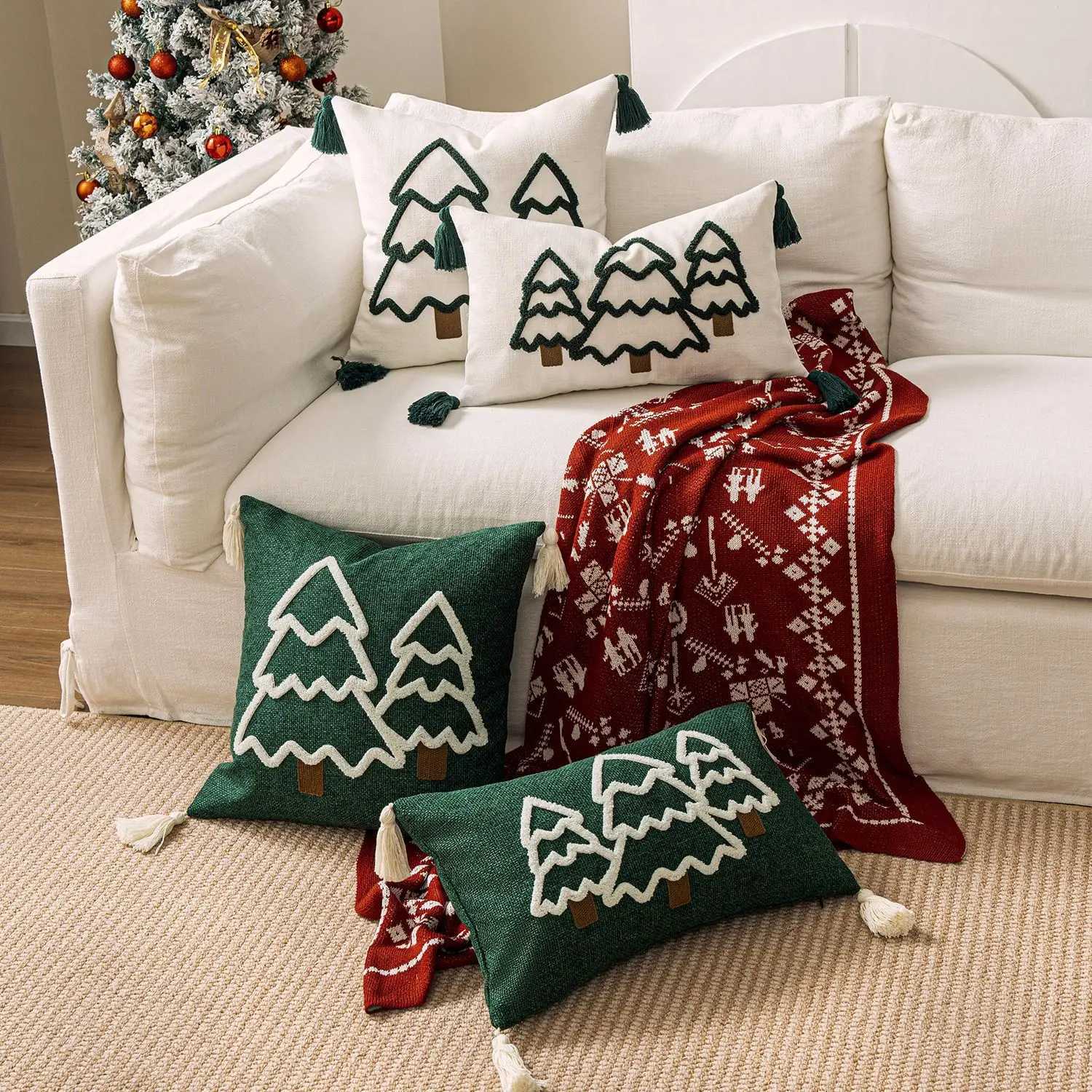Christmas Throw Pillow Cover Soft Cozy Pillowcase Xmas Trees Tufted Embroidery Cushion Cover with Tassels for Home Sofa Bed Deco Y251105