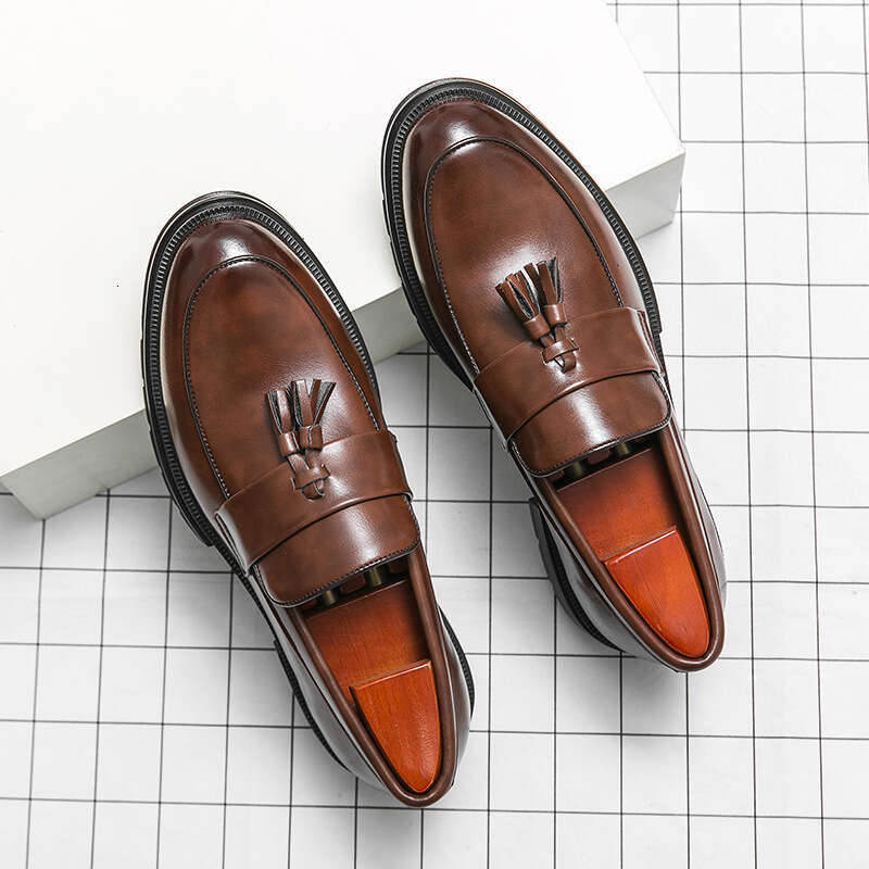 Large British for men, sizes 38-46, new business shoes, men's tassels, trendy casual leather shoes