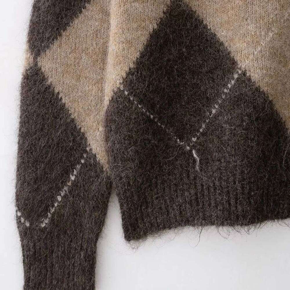 Woman's Argyle Knitted Pullover Sexy One-Shoulder Long Sleeved Slim Fit Casual Cropped Sweater Early Autumn New Female Top Women Sweater Designer