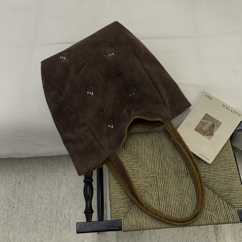 2025 New Winter Women's Simple Leisure Fashion Luxury Party Handbag Large Capacity Crossbody Bag Essential Shoulder Bag for College Students Shop