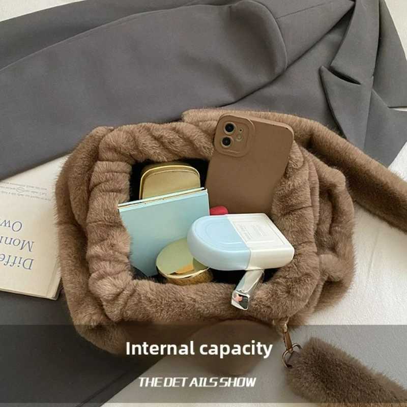 Cute and Versatile Winter Crossbody Bags Mink Fur Wrinkle Relaxed Texture Cloud Shell Bag Women Fashion Tote Shoulder Bag Z251104