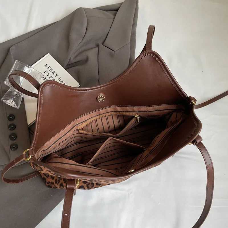 Big Leopard PU Tote Bags Lady Casual Retro Shoulder Bag for Women Autumn Winter New Korean Fashion Vintage Handbags and Purses Z251104