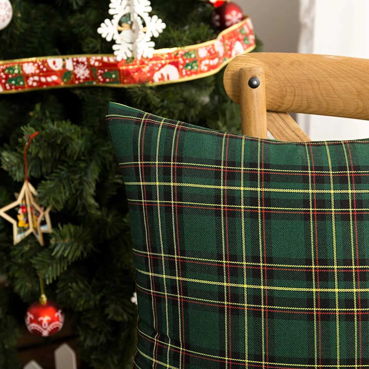 2pcs Christmas Plaid Decorative Gift Throw Pillow Covers Scottish Tartan Cushion Case for Farmhouse Home Holiday Decor Green Red Y251105