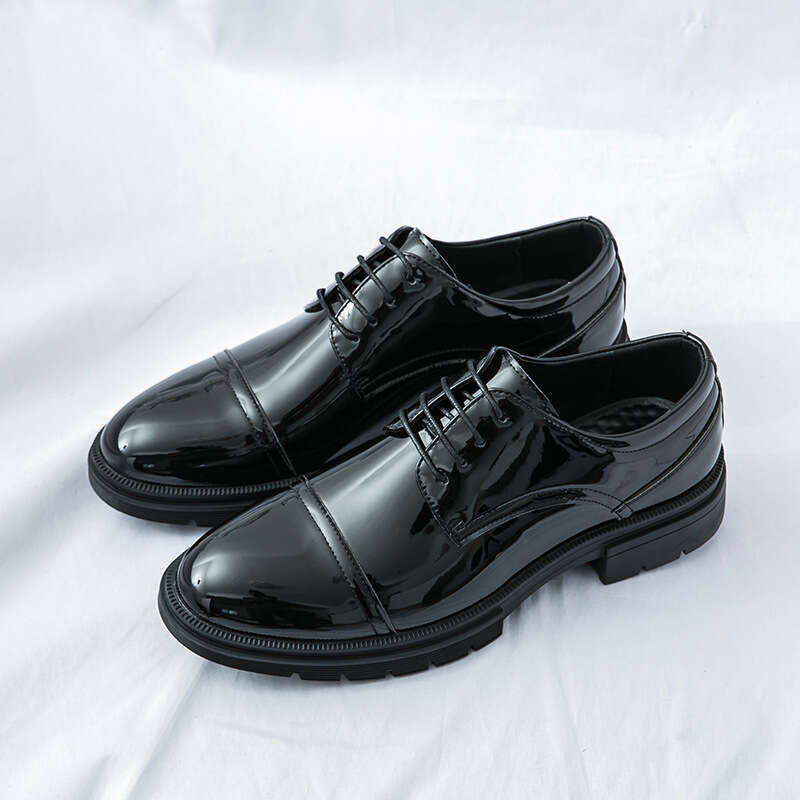 Men's in plus size, new casual leather fashionable men's business shoes, Korean version, trendy groom's wedding shoes