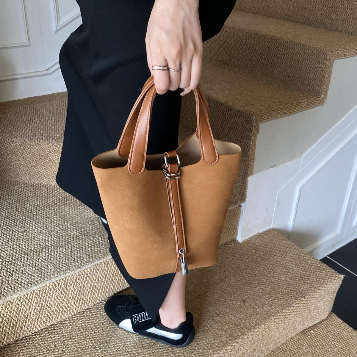 Frosted retro small bag for women, versatile for autumn and winter, crossbody mother bag, casual Korean version bucket bag