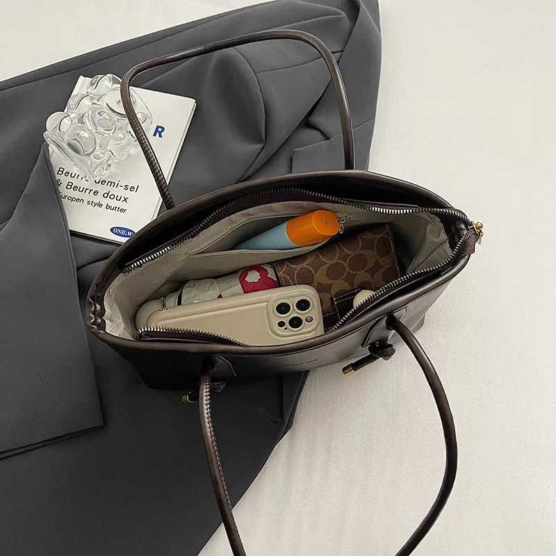 PU Leather Shoulder Bags For Women 2025 Winter Y2K Trend Female Crossbody Bag Lady Handbags And Purses Retro Tote Bag bolso Z251104