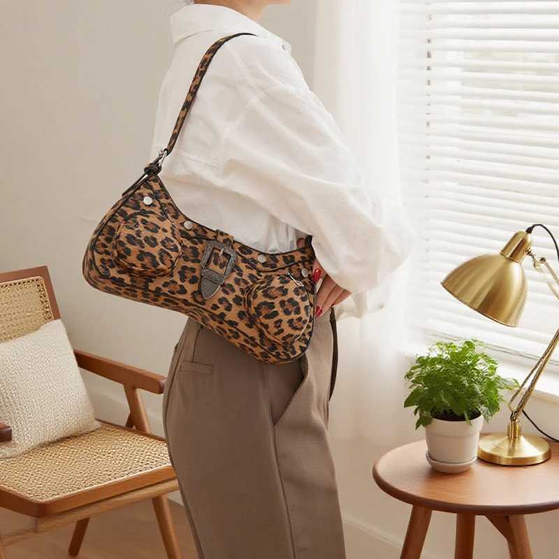 Womens Fashionable Handbag Trendy Underarm Bag Pu Three-Dimensional Shoulder Bag with Multiple Pockets Leopard Print Tote Bag Z251104