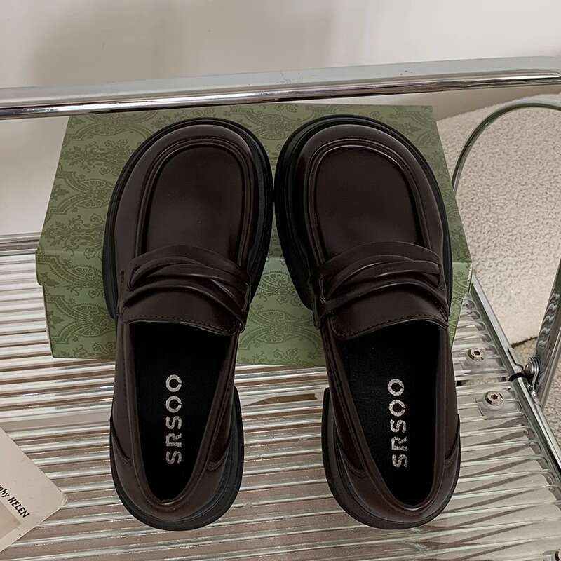 Small leather British style 2025 new spring and autumn JK with skirt Le Fu versatile thick soled women's shoes