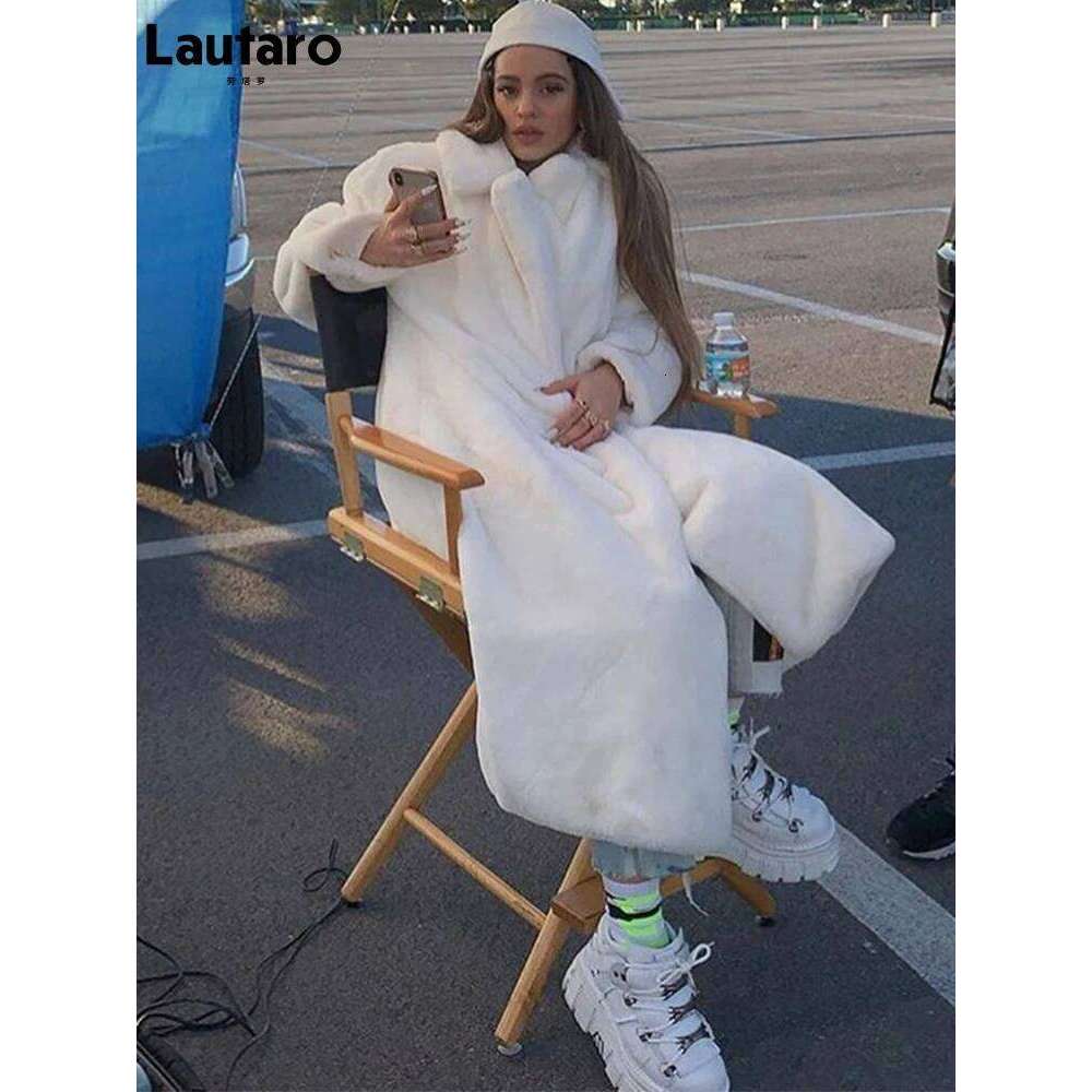 Designer Clothes Lautaro Winter Long White Fluffy Warm Oversized Faux Fur Coat Women With Hood Lapel Sashes Loose Korean Fashion Outerwear Hot Selling