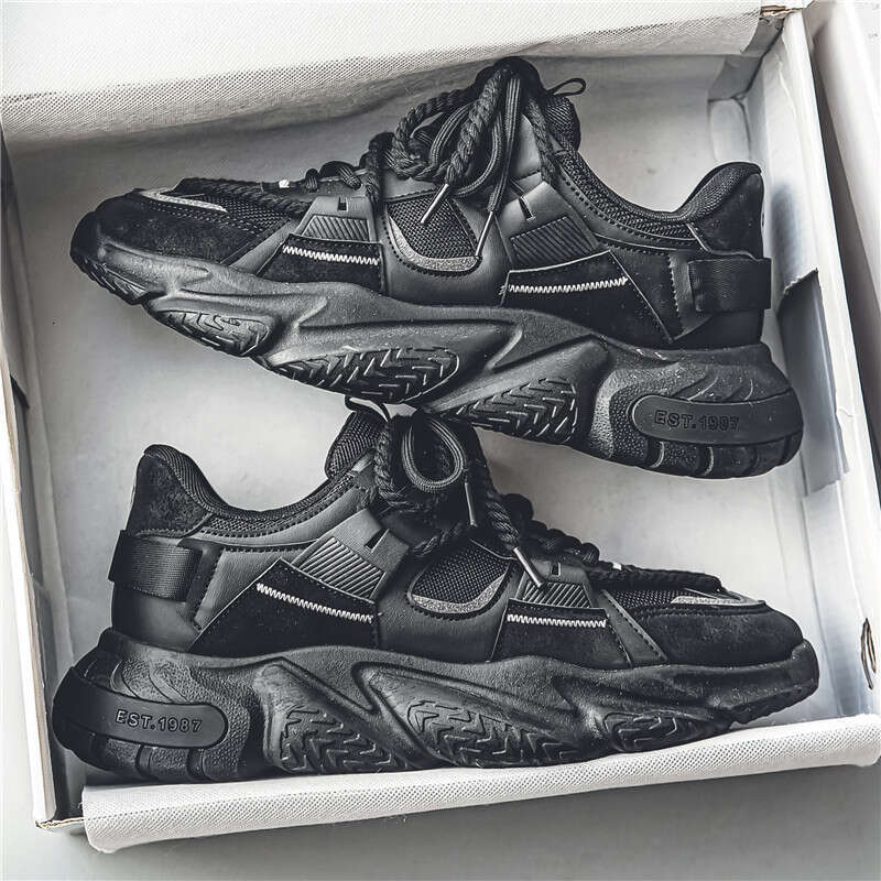 Autumn New Thick-Soled Height-Increasing Dad Sneakers Men's Korean Style Trendy Casual Running Shoes The sole is soft and suitable for running