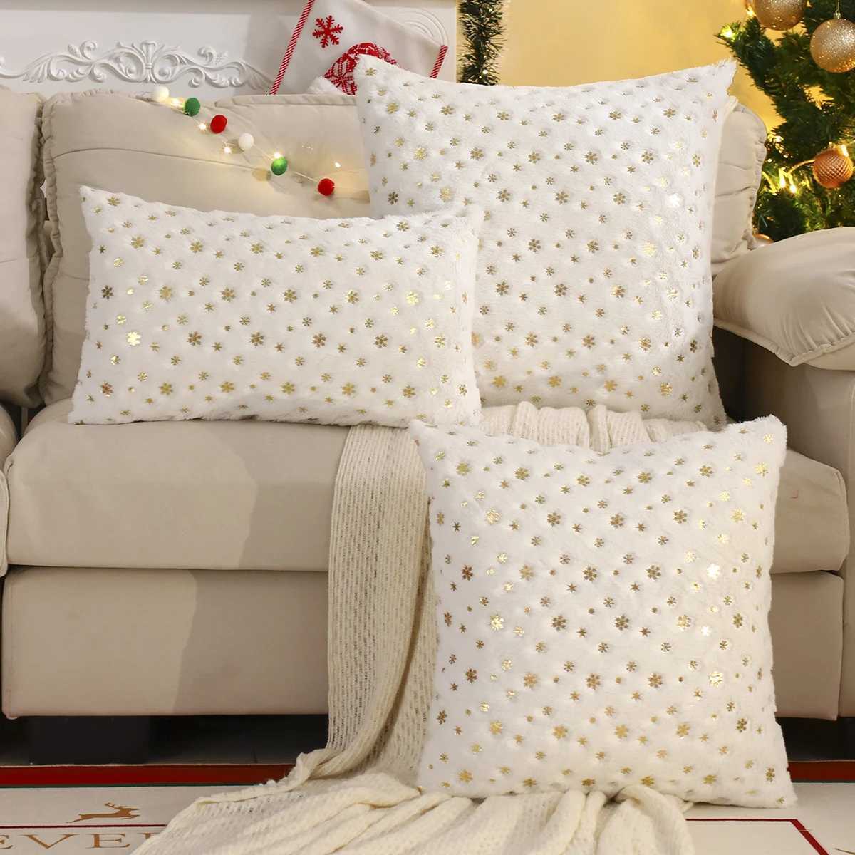 1 PC Christmas Snowflake Throw Pillow Cover Winter Plush Bronzing Christmas Decoration Living Room Y251105