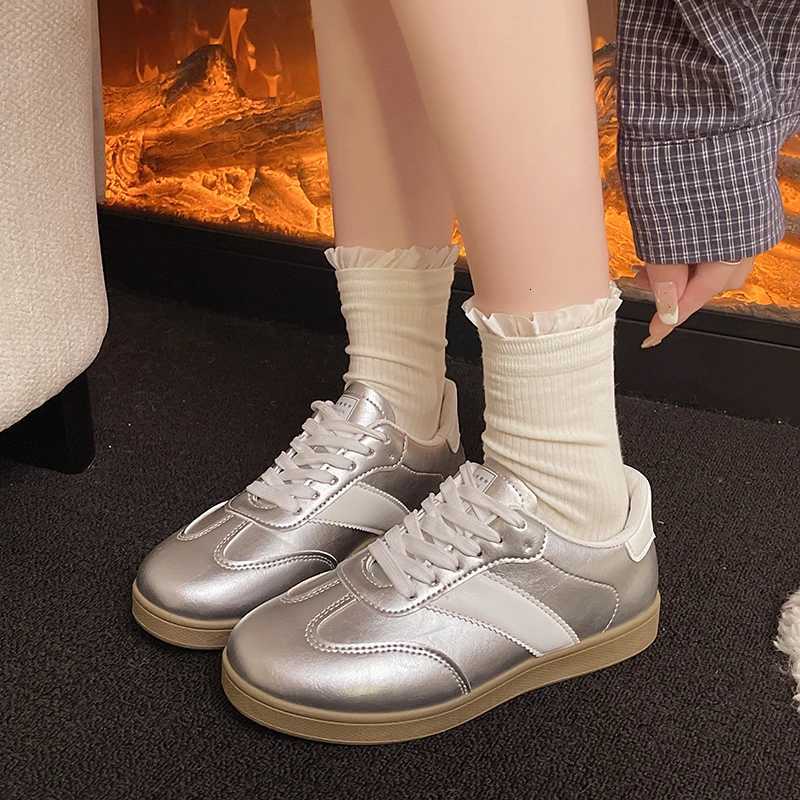 Autumn/Winter Fion Trend Wens Casual Shoes College Style Toe Soft Cfortable Flat Shoes Outdoor Casual Sports Shoes Y251105